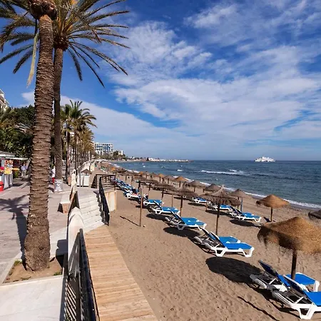 751, Renovated 2 Beedroom Apartment, Second Line Of The Beach, Wifi, Parkinging Apartamento Marbella