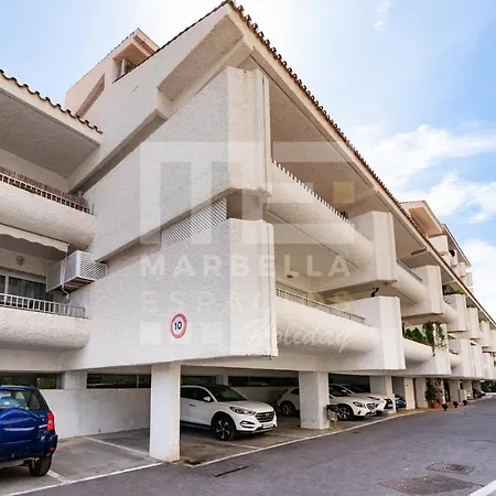 751, Renovated 2 Beedroom Apartment, Second Line Of The Beach, Wifi, Parkinging Marbella