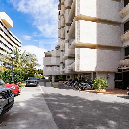 751, Renovated 2 Beedroom Apartment, Second Line Of The Beach, Wifi, Parkinging Apartment