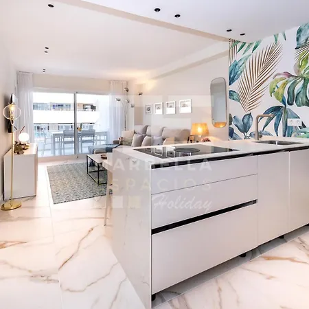 751, Renovated 2 Beedroom Apartment, Second Line Of The Beach, Wifi, Parkinging * Marbella
