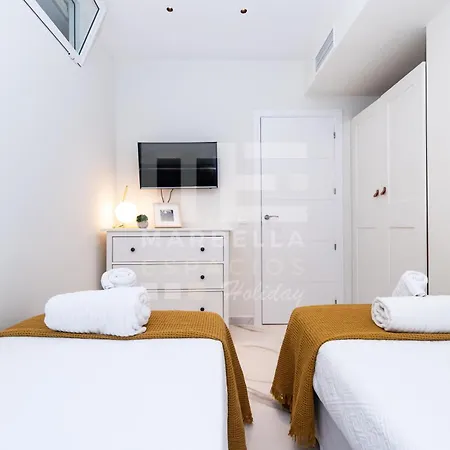 751, Renovated 2 Beedroom Apartment, Second Line Of The Beach, Wifi, Parkinging Apartment *
