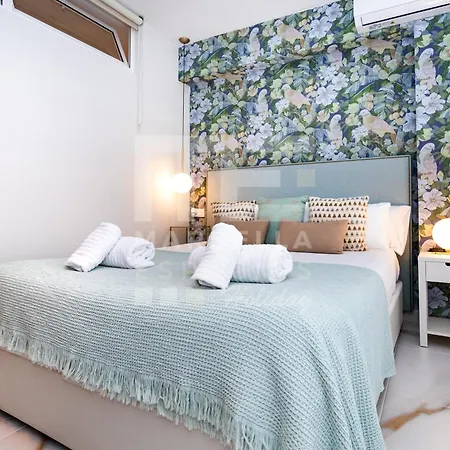 Apartment 751, Renovated 2 Beedroom Apartment, Second Line Of The Beach, Wifi, Parkinging Marbella